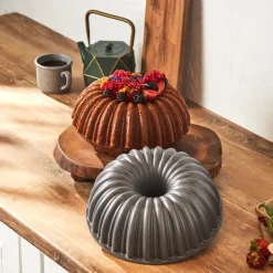 Best Cake Pro Aluminium Cast Decorative Bundt Cake Tin, 25.5cm, Anthracite Cake Tins