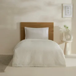 Leaves Wellsoft Blanket, Single, 150x200cm, White Throws & Blankets