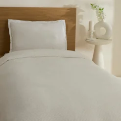 Leaves Wellsoft Blanket, Single, 150x200cm, White Throws & Blankets