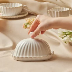 Hot New Daisy Stoneware Butter Dish, 18,5cm, White Bowls