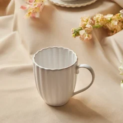 Online New Daisy Stoneware Mug, 410ml, White Mugs