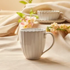 Online New Daisy Stoneware Mug, 410ml, White Mugs