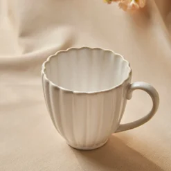 Sale New Daisy Stoneware Mug, 230ml, White Mugs